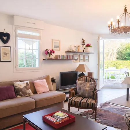 Apartment La Terrasse Fleurie, F3-residence Piscine Tennis *